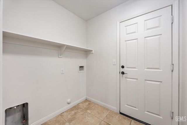 6911 Catalina Creek Way, Bakersfield, CA 93311