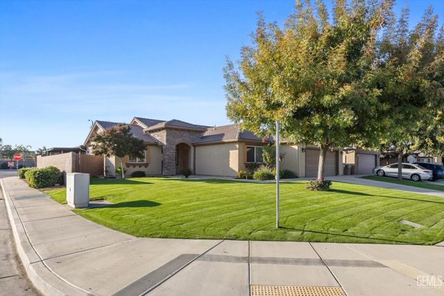 6911 Catalina Creek Way, Bakersfield, CA 93311