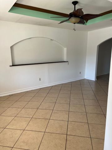 6707 Elam Road, Dallas, TX 75217