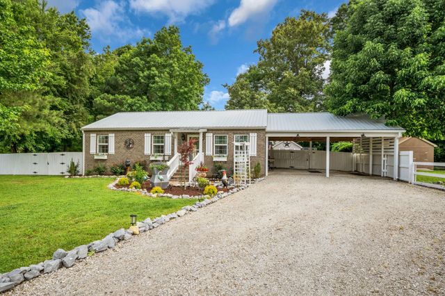 173 Ravenwood Cir, Dickson, TN 37055