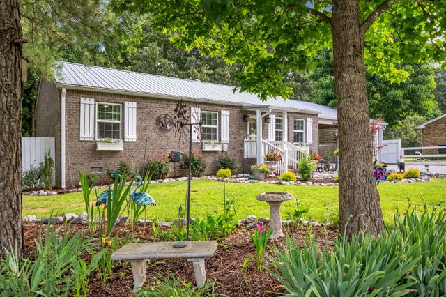 173 Ravenwood Cir, Dickson, TN 37055