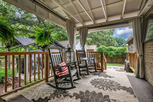173 Ravenwood Cir, Dickson, TN 37055