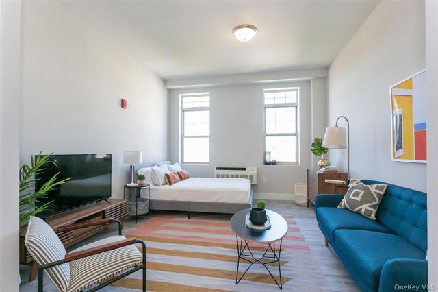 70A Ashburton Avenue 5B, Yonkers, NY 10701