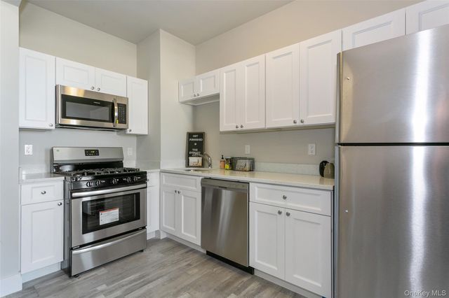 70A Ashburton Avenue 5B, Yonkers, NY 10701