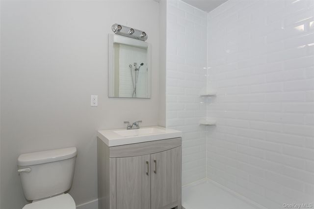 70A Ashburton Avenue 5B, Yonkers, NY 10701