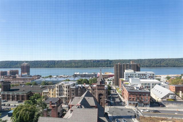 70A Ashburton Avenue 5B, Yonkers, NY 10701