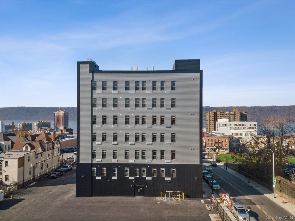 70A Ashburton Avenue 5B, Yonkers, NY 10701