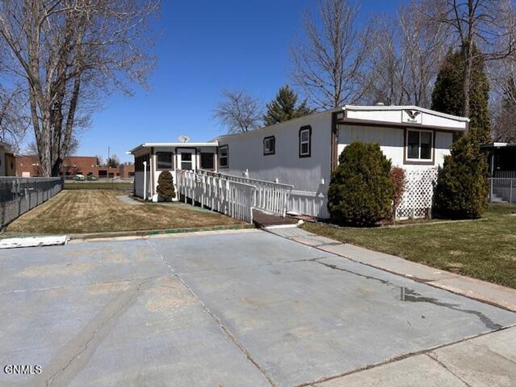 414 Bedford Boulevard, Bismarck, ND 58504