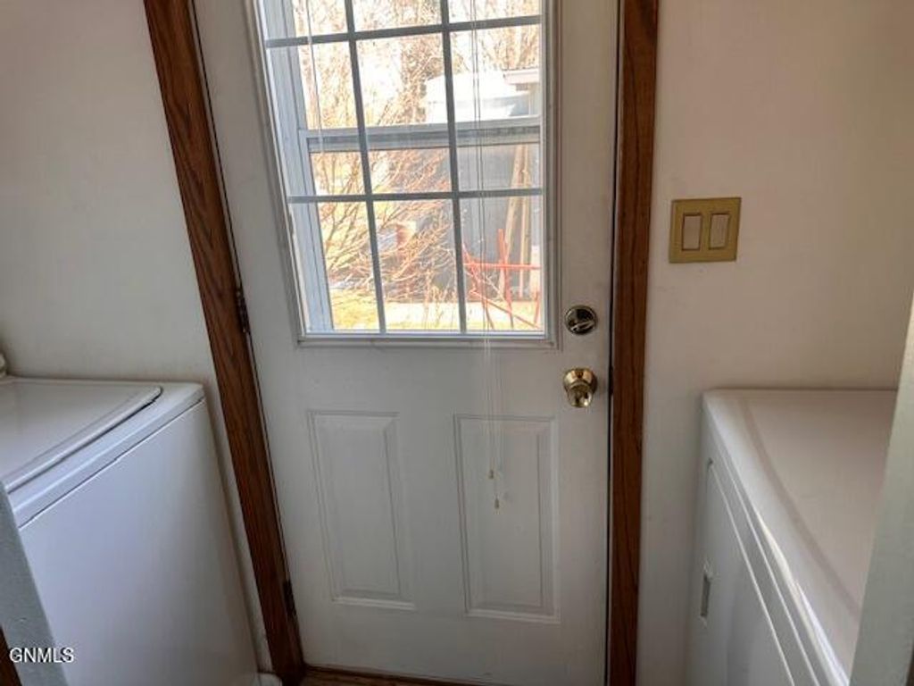 414 Bedford Boulevard, Bismarck, ND 58504 photo 17