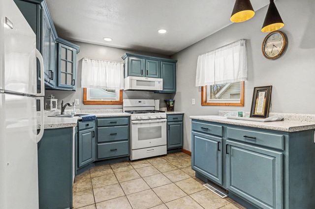 1412 Winton Avenue, Kalamazoo, MI 49001