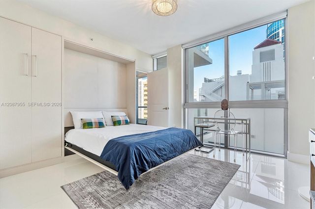 3737 Collins Avenue S-804, Miami Beach, FL 33140