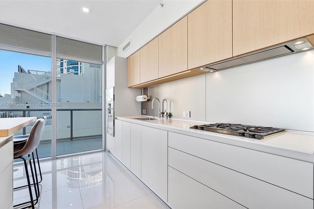 3737 Collins Avenue S-804, Miami Beach, FL 33140
