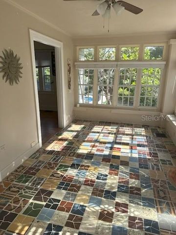 1225 11TH STREET N, St Petersburg, FL 33705