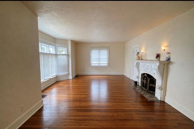 1225 11TH STREET N, St Petersburg, FL 33705
