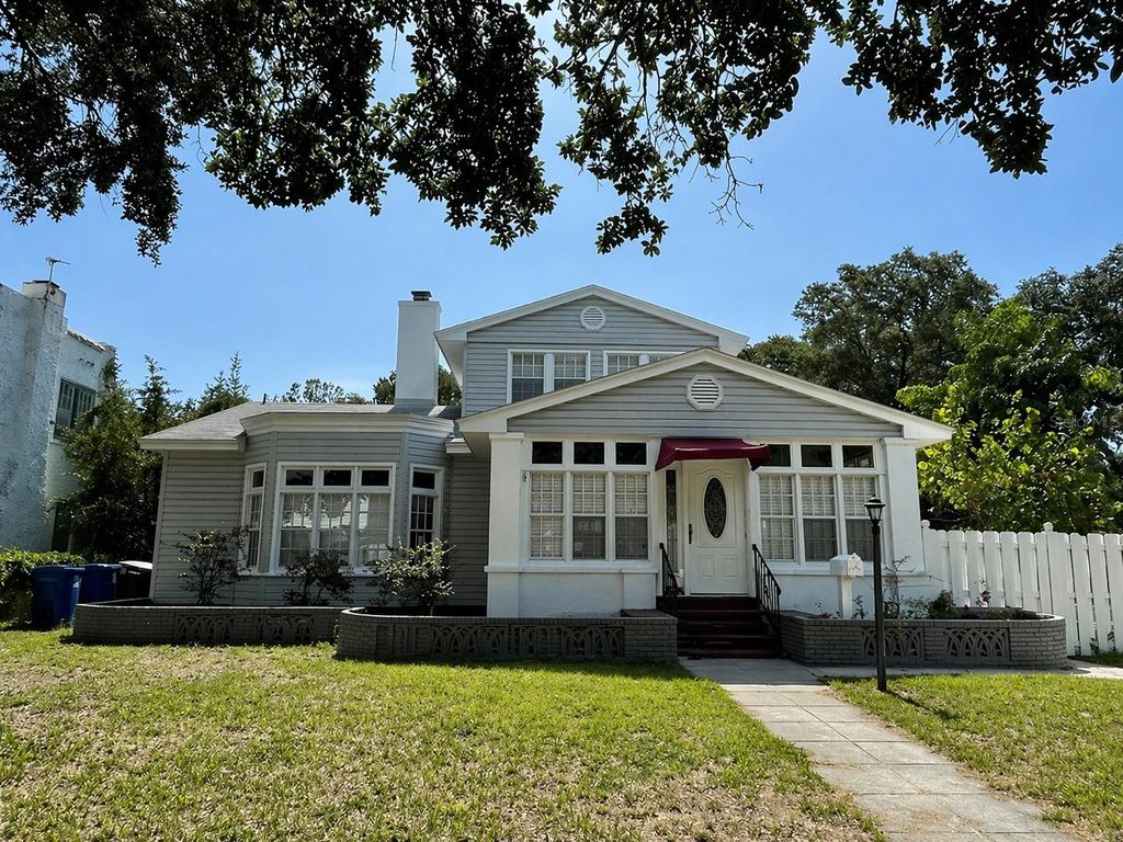 1225 11TH STREET N, St Petersburg, FL 33705