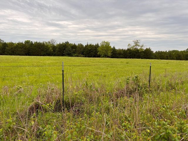 24200 County Road, Roxton, TX 75477