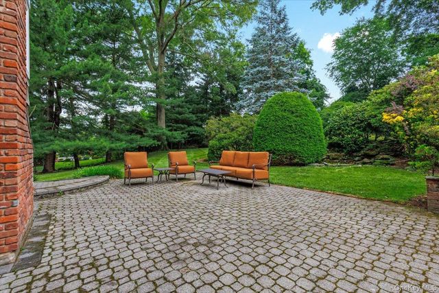 35 Pinehurst Drive, Purchase, NY 10577