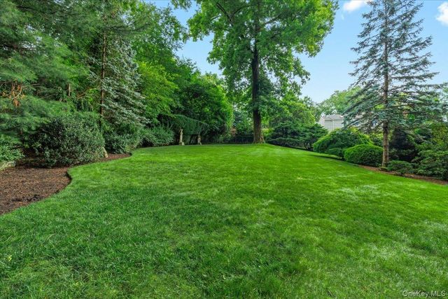 35 Pinehurst Drive, Purchase, NY 10577