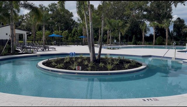 1599 BELLAGIO LOOP, Tavares, FL 32778