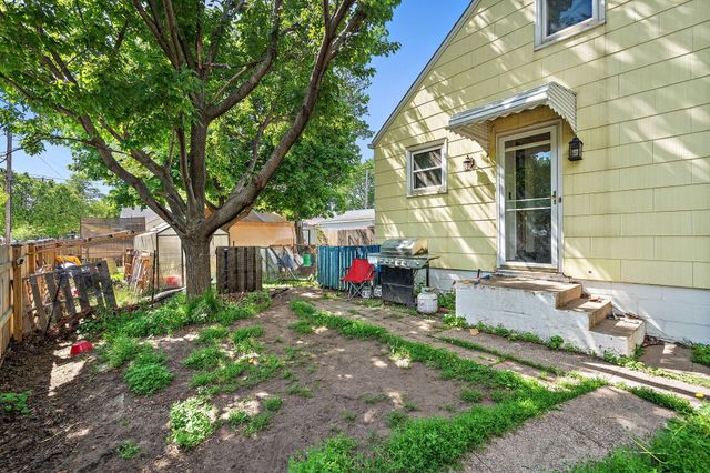 5201 Camden Avenue N, Minneapolis, MN 55430