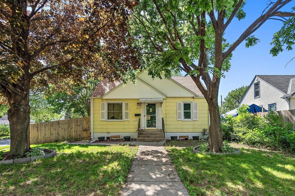 5201 Camden Avenue N, Minneapolis, MN 55430