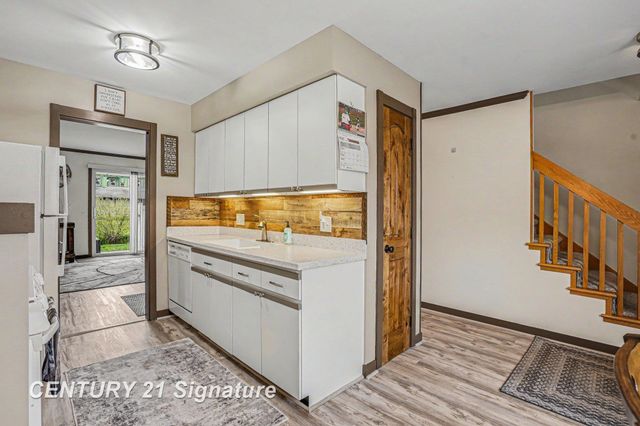 309 Cherryview Drive Drive, Midland, MI 48640