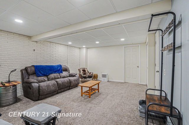 309 Cherryview Drive Drive, Midland, MI 48640