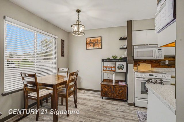 309 Cherryview Drive Drive, Midland, MI 48640