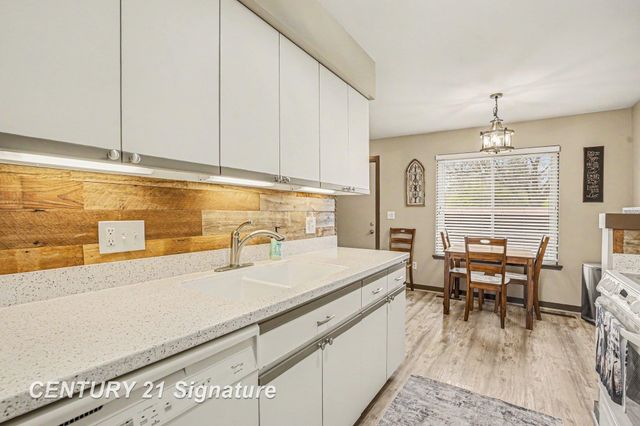 309 Cherryview Drive Drive, Midland, MI 48640