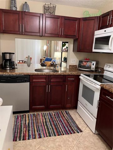 1226 S Military Trl 2213, Deerfield Beach, FL 33442