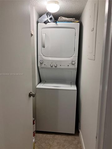 1226 S Military Trl 2213, Deerfield Beach, FL 33442