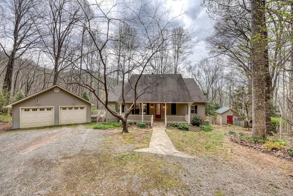 2900 Gribble Edwards Road, Hayesville, NC 28904