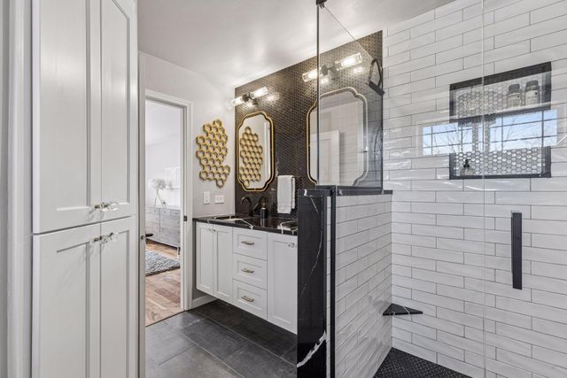 5000 Oxford Avenue, Edina, MN 55436