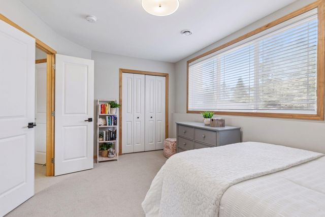 5000 Oxford Avenue, Edina, MN 55436