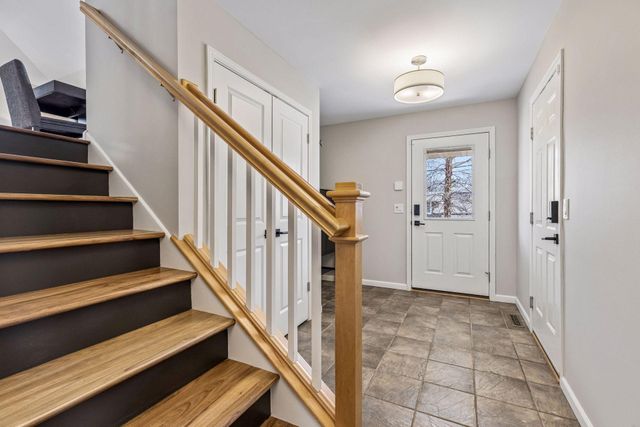 5000 Oxford Avenue, Edina, MN 55436