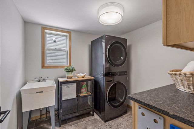 5000 Oxford Avenue, Edina, MN 55436