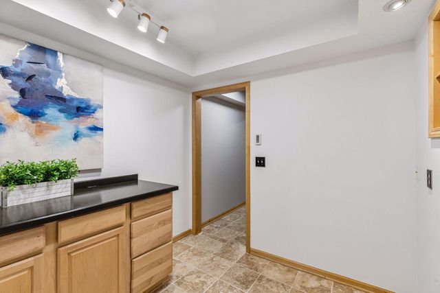 5000 Oxford Avenue, Edina, MN 55436