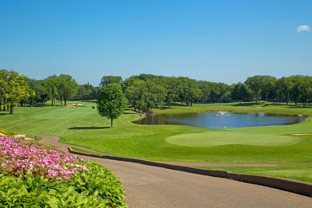 5000 Oxford Avenue, Edina, MN 55436