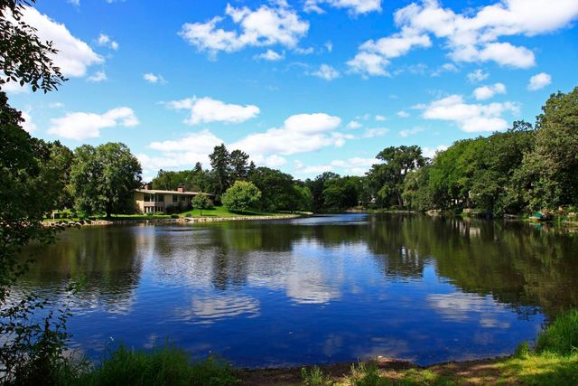 5000 Oxford Avenue, Edina, MN 55436