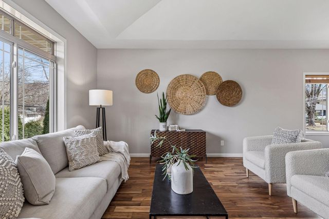 5000 Oxford Avenue, Edina, MN 55436