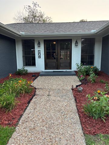 104 Chieftain Drive, Waxahachie, TX 75165