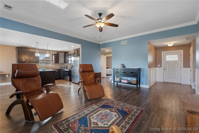 2000 Crestview Lane, Georgetown, IN 47122