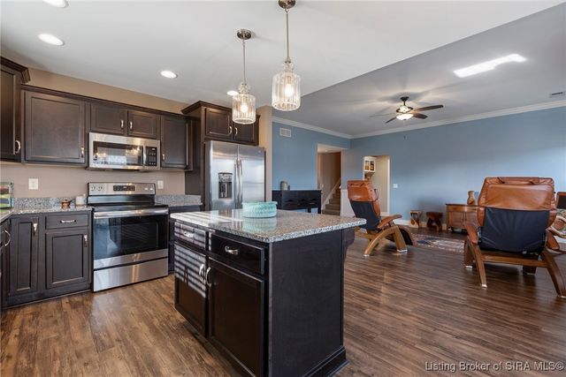 2000 Crestview Lane, Georgetown, IN 47122