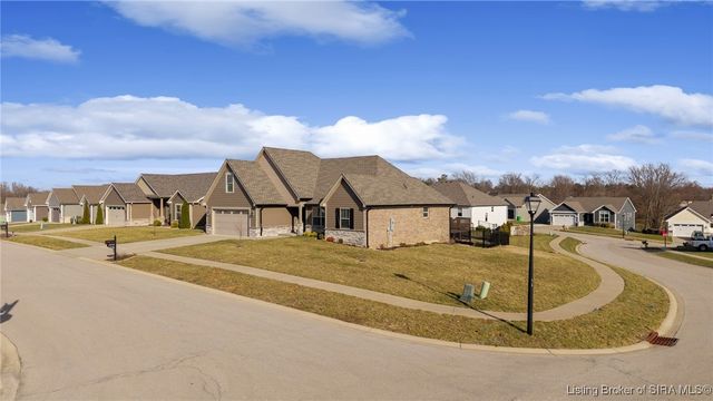 2000 Crestview Lane, Georgetown, IN 47122