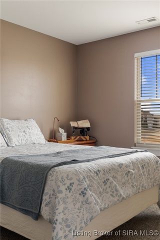 2000 Crestview Lane, Georgetown, IN 47122