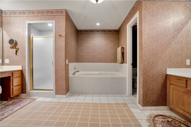 4450 W Sandingham Street, Fayetteville, AR 72704