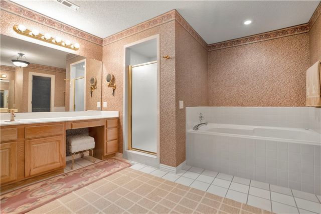 4450 W Sandingham Street, Fayetteville, AR 72704