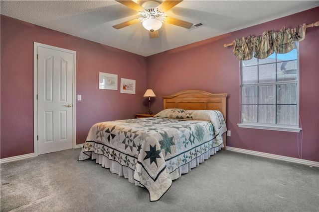 4450 W Sandingham Street, Fayetteville, AR 72704