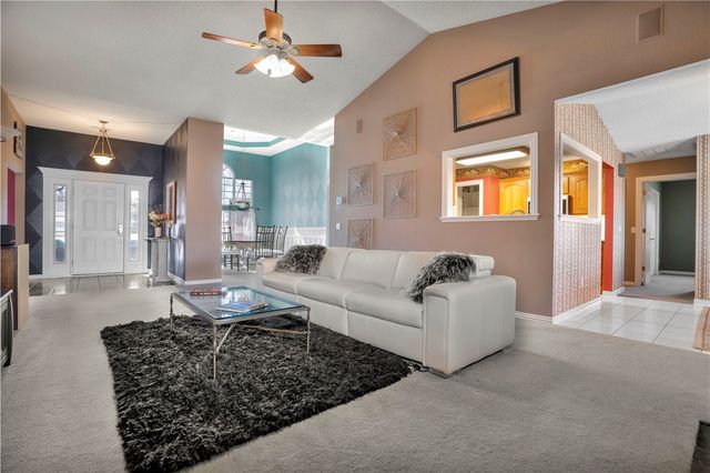 4450 W Sandingham Street, Fayetteville, AR 72704