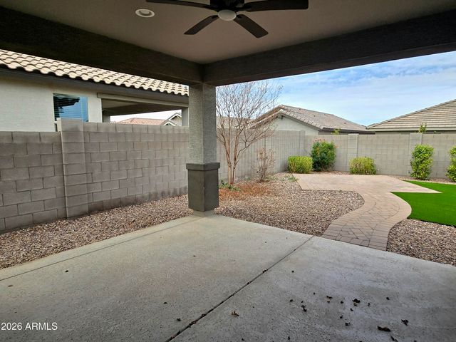 2822 W BLUE RIVER Drive, San Tan Valley, AZ 85144